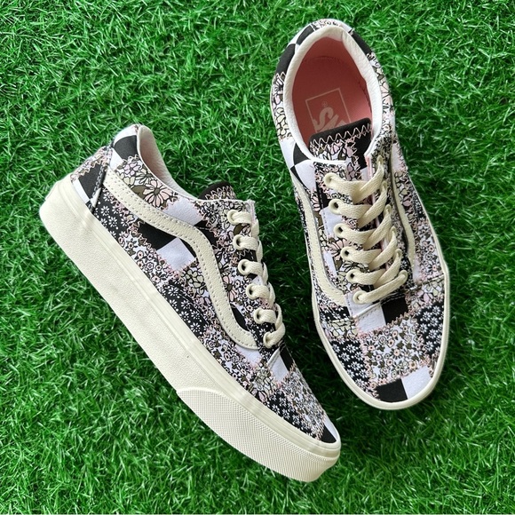 đź’«Vans Old Skool Patchwork Floral SEND OFFERS - Picture 3 of 8